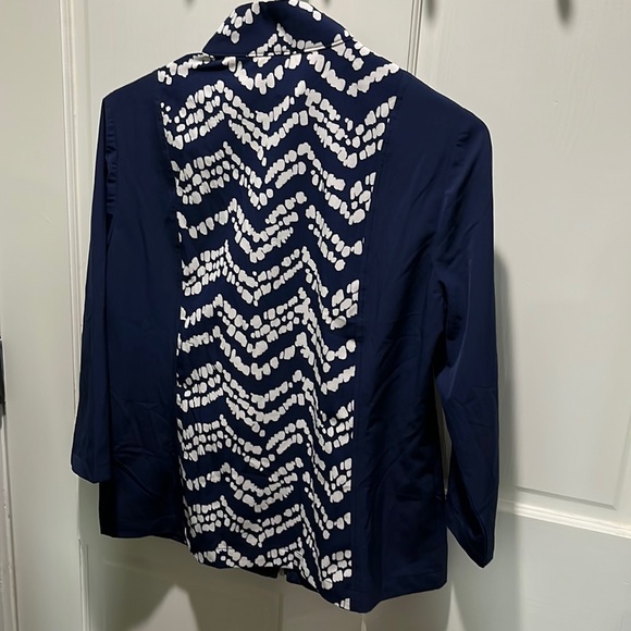 $7SALE Chicos Zenergy athletic jacket full zip Navy Blue White Pockets - Picture 2 of 12